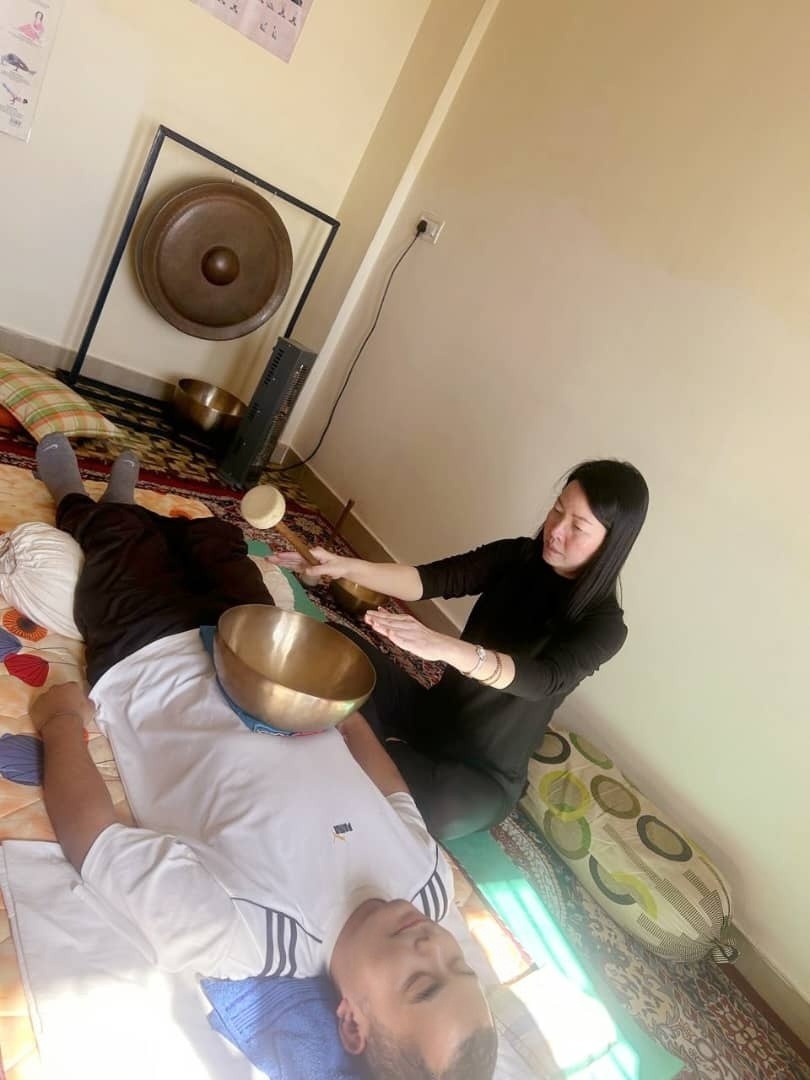 Private singing bowl healing session with Camilla